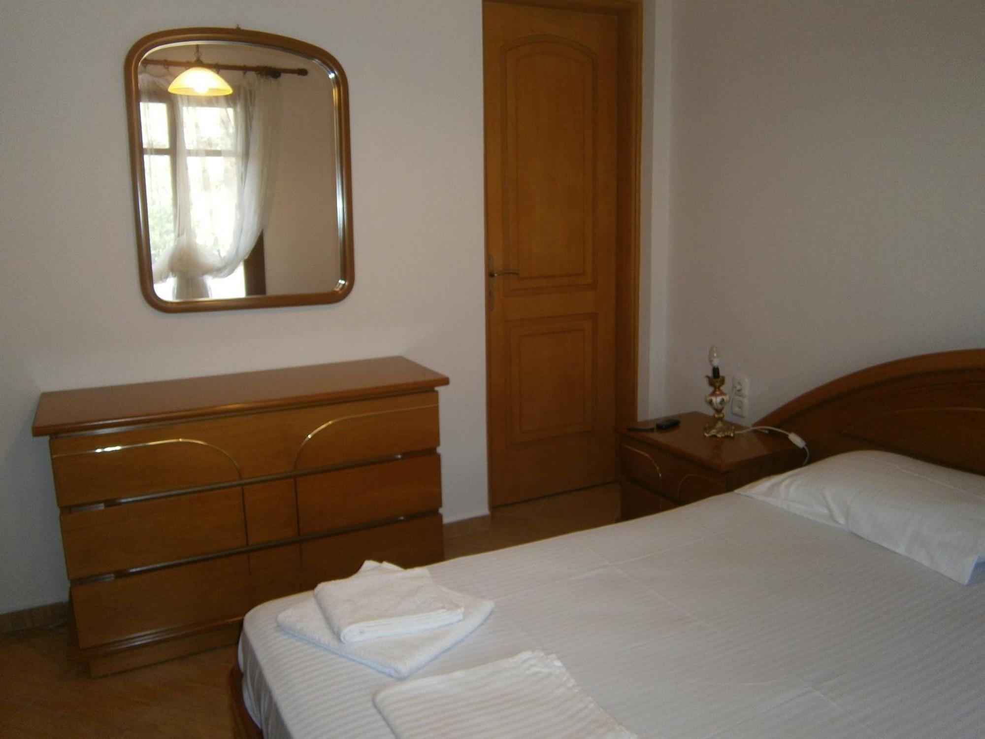 Moraki Apartment Episkopion  ภายนอก รูปภาพ