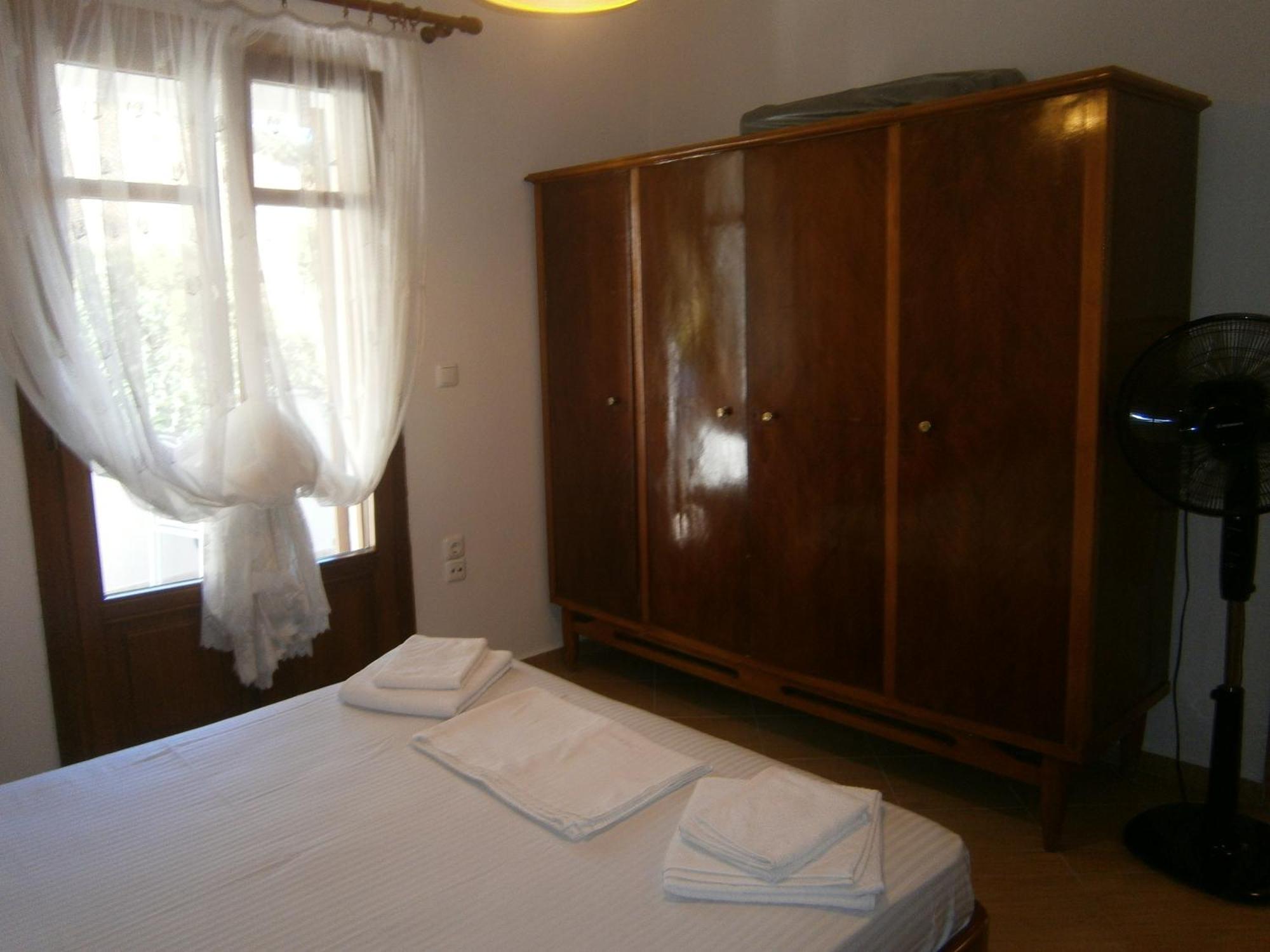 Moraki Apartment Episkopion  ภายนอก รูปภาพ